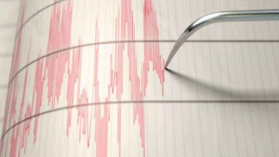 Egede gece yarısı art arda depremler