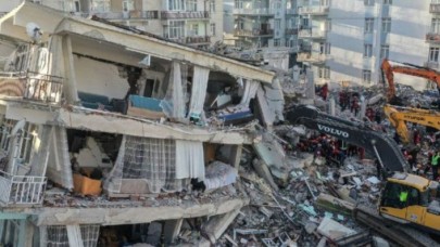 İzmirde acil olarak yıkılacak bina sayısı açıklandı