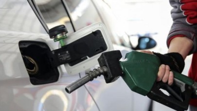Benzine büyük zam kapıda