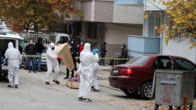 Koronavirüs testi pozitif çıkan kişi otomobilinde intihar etti