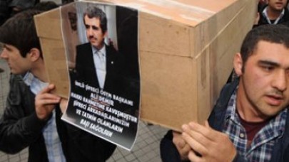 Temsili cenaze töreni!