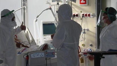 Türkiye’de en yüksek Kovid-19 kaynaklı günlük can kaybı kayıtlara geçti