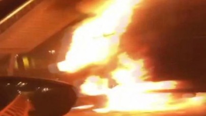 Avcılarda kamyonet alev alev yandı