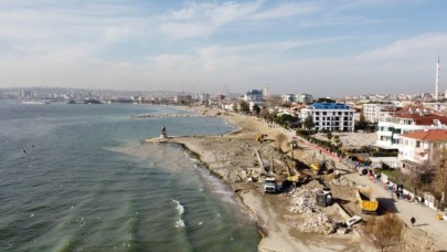 Büyükçekmece Kordonboyu’nda yenileme çalışmaları sürüyor