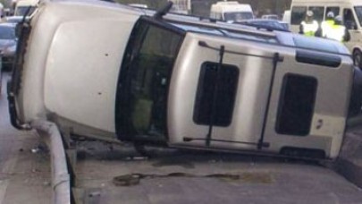 Takla atan cipten yola fırladı