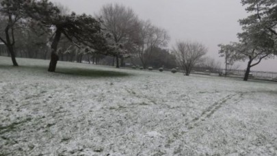 Çamlıca Tepesi beyaza büründü