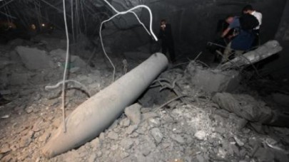 Kaddafi'nin oğlu ve 3 torununa NATO füzesi