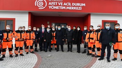 İstanbul Valisi Ali Yerlikaya Beylikdüzü esnafını ziyaret etti