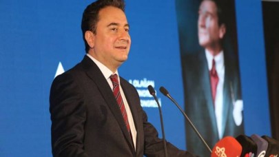 Ali Babacan AK Parti Genel Başkanı ve Cumhurbaşkanı Erdoğan’a sert sözlerle yüklendi