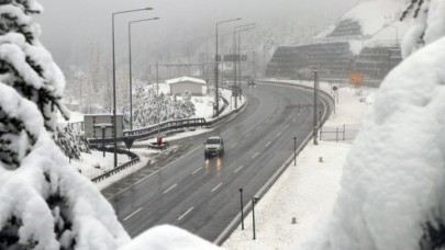 Bolu Dağında kar kalınlığı 35 santimetreye ulaştı