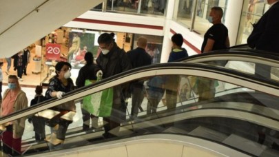 İstanbulda AVMler ve mağazaların kapanış saatleri değişti