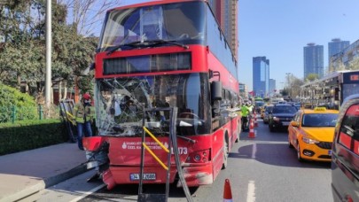 İETT otobüsü kaza yaptı: 1 ölü, 1 yaralı