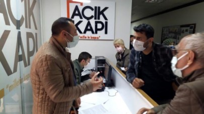 Seyahat belgesi almaya çalışanlar kaymakamlıklara koştu