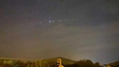 Bakan Varank, gökyüzündeki esrarengiz ışıkların sebebini açıkladı