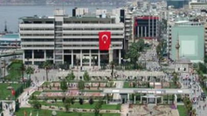 İzmir Büyükşehir Belediyesi'ne polis baskını