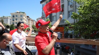 Büyükçekmece’de 19 Mayıs coşkusu balkonlara taştı