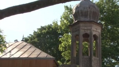 Mimar Sinanın 442 yıl önce yaptığı Köprübaşı Camii tarihe meydan okuyor