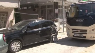 Küçükçekmecede minibüste gasp dehşeti