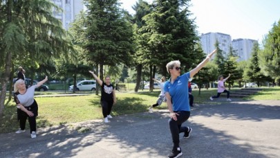 KÜÇÜKÇEKMECELİLER GÜNE SPORLA BAŞLIYOR