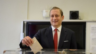 Galatasarayın 38. Başkanı Burak Elmas oldu.