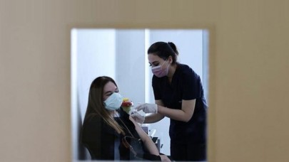 Aşı hamlesi geliyor! Konser, sinema ve maç yasağı gündemde…