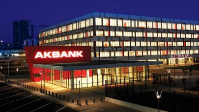 Dünya bankacılık tarihinde bir ilk: Akbank tam 26 saattir çalışmıyor