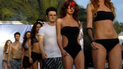 Marmaris'te ilginç defile