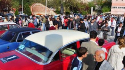 Klasik otomobiller Çanakkale'de