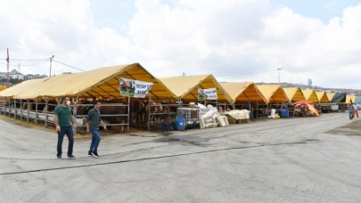 BEYLİKDÜZÜ KURBAN SATIŞ VE KESİM ALANI BAYRAMA HAZIR