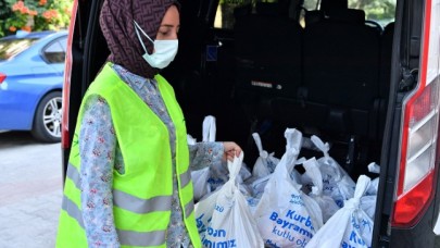 6 BİN 500 İHTİYAÇ SAHİBİ AİLEYE KURBAN YARDIMI