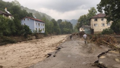 Şehir sele teslim oldu: 1 Kişi kayıp