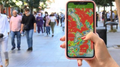 KIRMIZIYA DÖNEN İLÇELER YİNE MASKESİZ MESAFESİZ