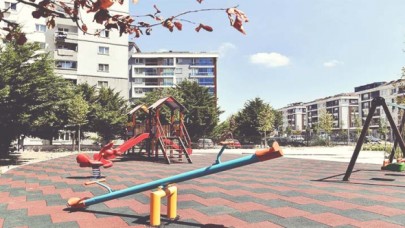 ‘BURADA PARK OLUR MU?’ DENEN HER YERE PARK YAPILIYOR...