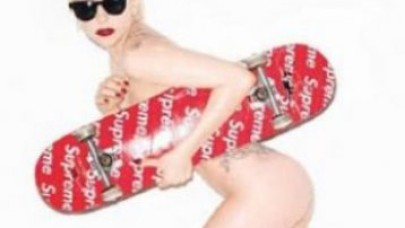 Çılgın şarkıcı Türkiye'ye gelmek istiyor