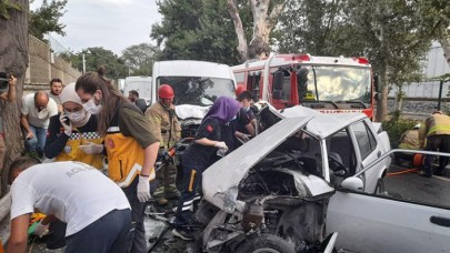 Bakırköyde kaza sonrası cadde savaş alanına döndü: 4 yaralı