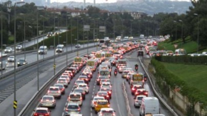 Yüz yüze eğitimin ilk günü: Trafik felç!