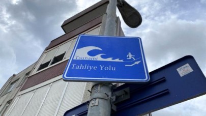 Büyükçekmecede Tsunami Tahliye Yolu tabelaları asıldı