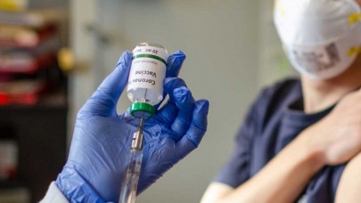 BioNTech aşısının 3. dozunun yapılacağı tarih açıklandı: Bu işin şakası yok!