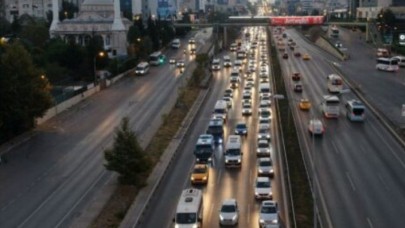 İstanbulda trafik durma noktasına geldi