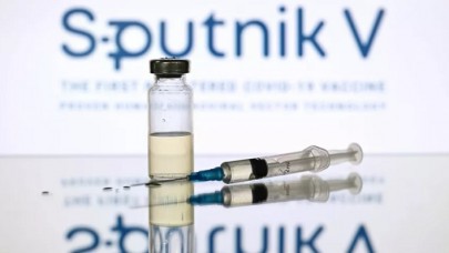 Fahrettin Koca itiraf etti dedi: 400 bin doz Sputnik aşısı çöpe gidecek!