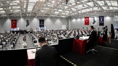 İBB Meclisinde AKPli üyeler Geldikleri gibi giderler sözünden rahatsız oldu