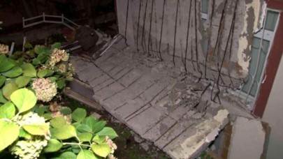 Avcılarda bir apartman dairesinin balkonu çöktü, bina tahliye edildi