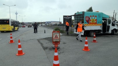 Çakmaklı Mahallesi’nde kaldırımları işgal eden araçlara bariyer engeli