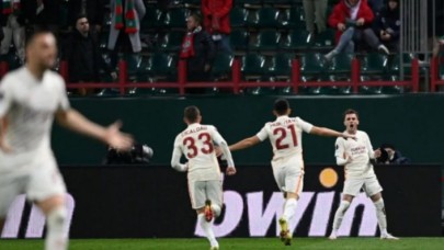 Galatasaray Rusyadan lider dönüyor! İşte puan durumu...