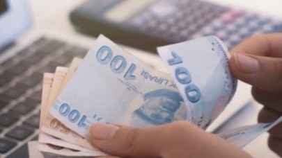 Gözler yılbaşı zammında: İşte memur ve emekli için öngörülen zam oranı!