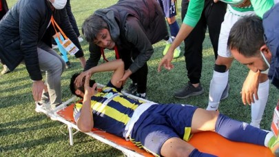 Maç sırasında dili boğazına kaçtı