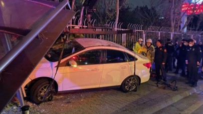 Otobüs durağında can pazarı! 1 ölü, 2 yaralı