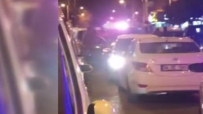 Küçükçekmecede kavgayı ayırmaya çalışan polis bıçaklandı