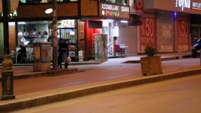 Vanda yurttaşlar geceyi sokakta geçirdi, artçı sarsıntılar devam etti