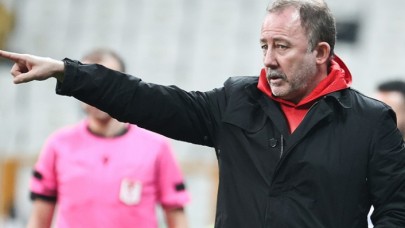 Beşiktaşta bir dönem sona erdi: Sergen Yalçın istifa etti!